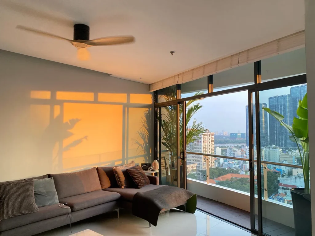 Chung cư có ban công là gì? "Hơi thở" của không gian đô thị